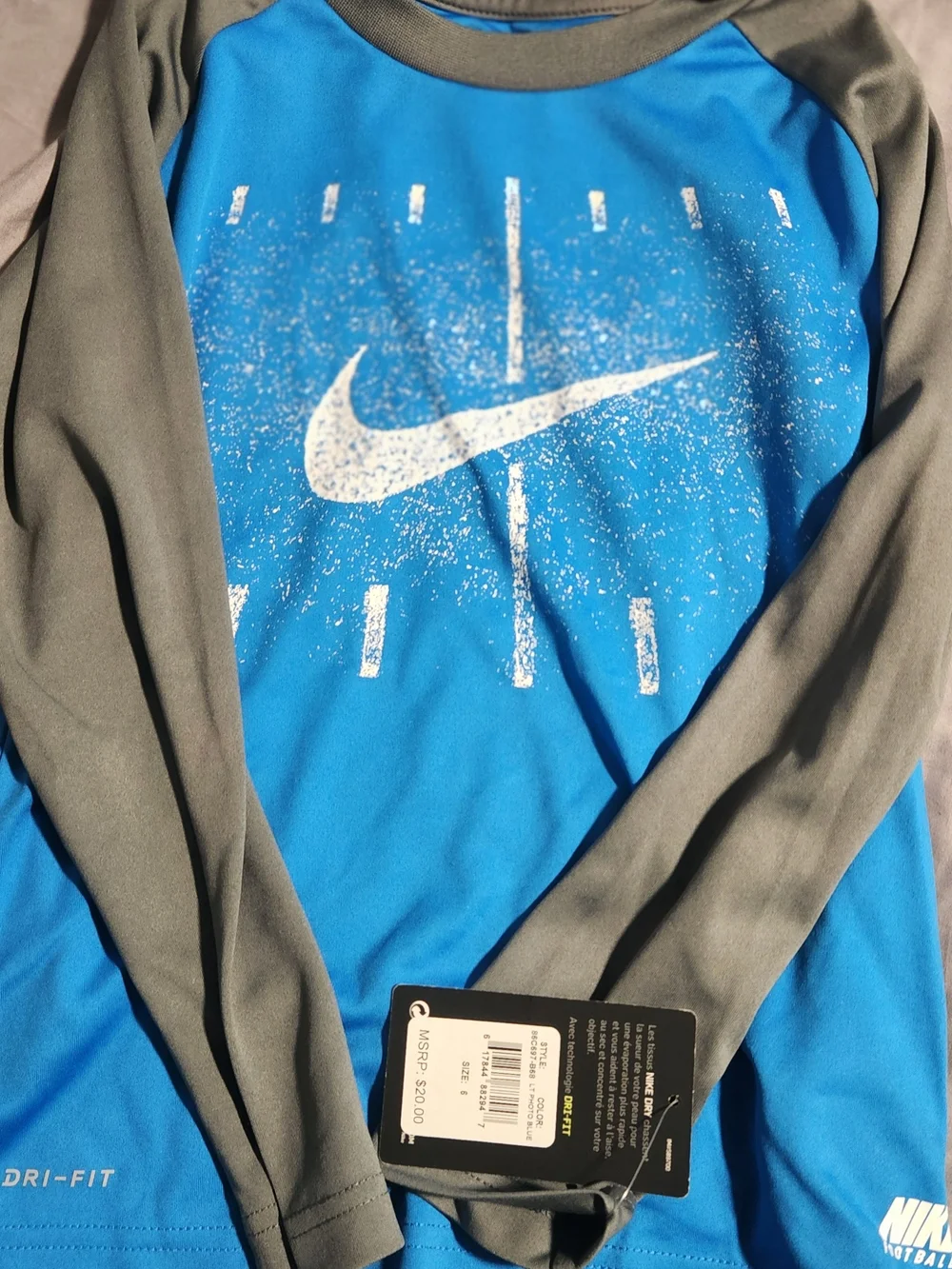 Nike Men’s Blue Long-Sleeve Dri-FIT Shirt with Gray Sleeves